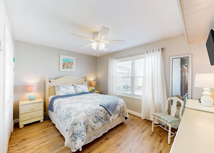 Sea Loft 302 *